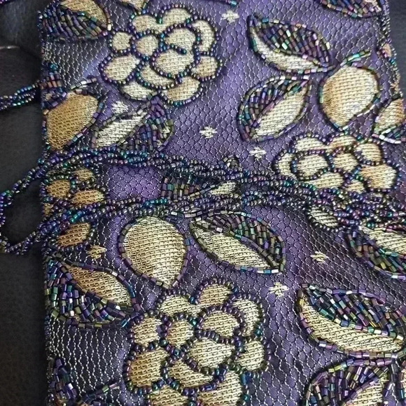Purple, beaded occasion bag - Picture 4 of 7